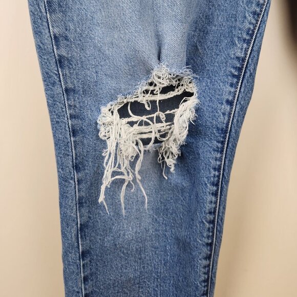 Good American Weekender Straight Leg Jeans Distressed Ripped Knees sz 15 - Picture 5 of 13